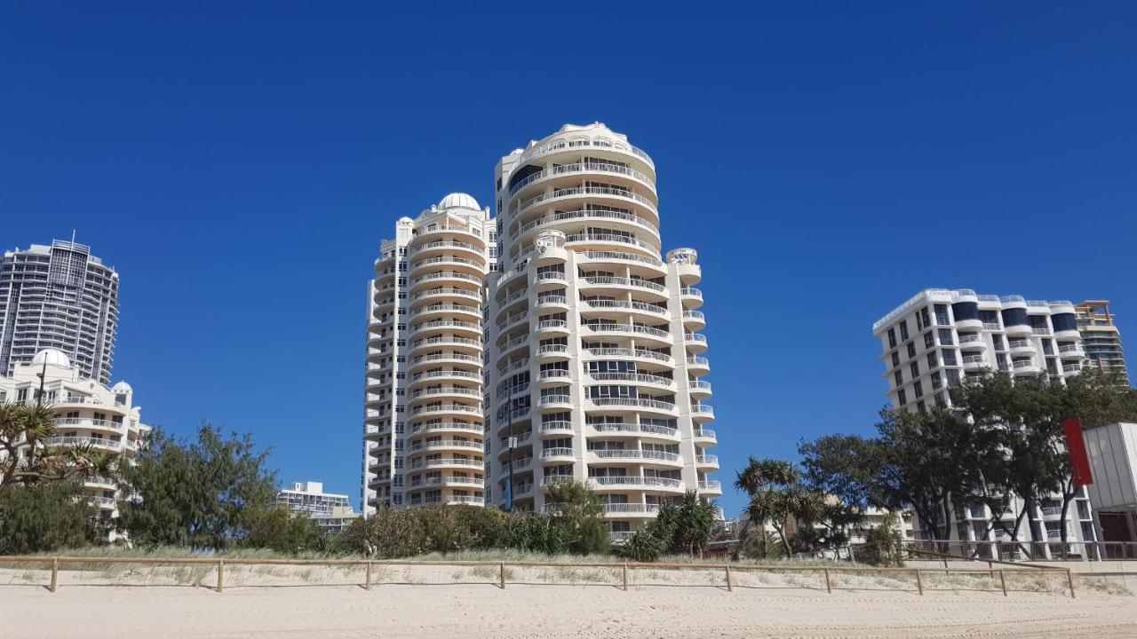 Apr Private Suites Moroccan By The Beach Gold Coast Eksteriør billede