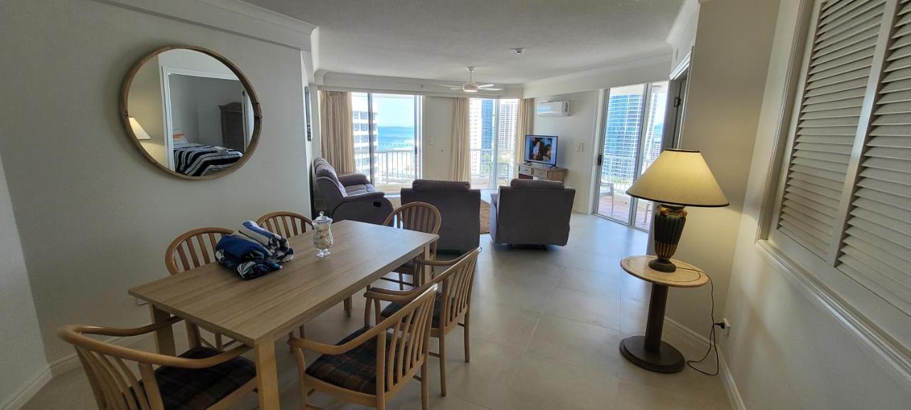 Apr Private Suites Moroccan By The Beach Gold Coast Eksteriør billede
