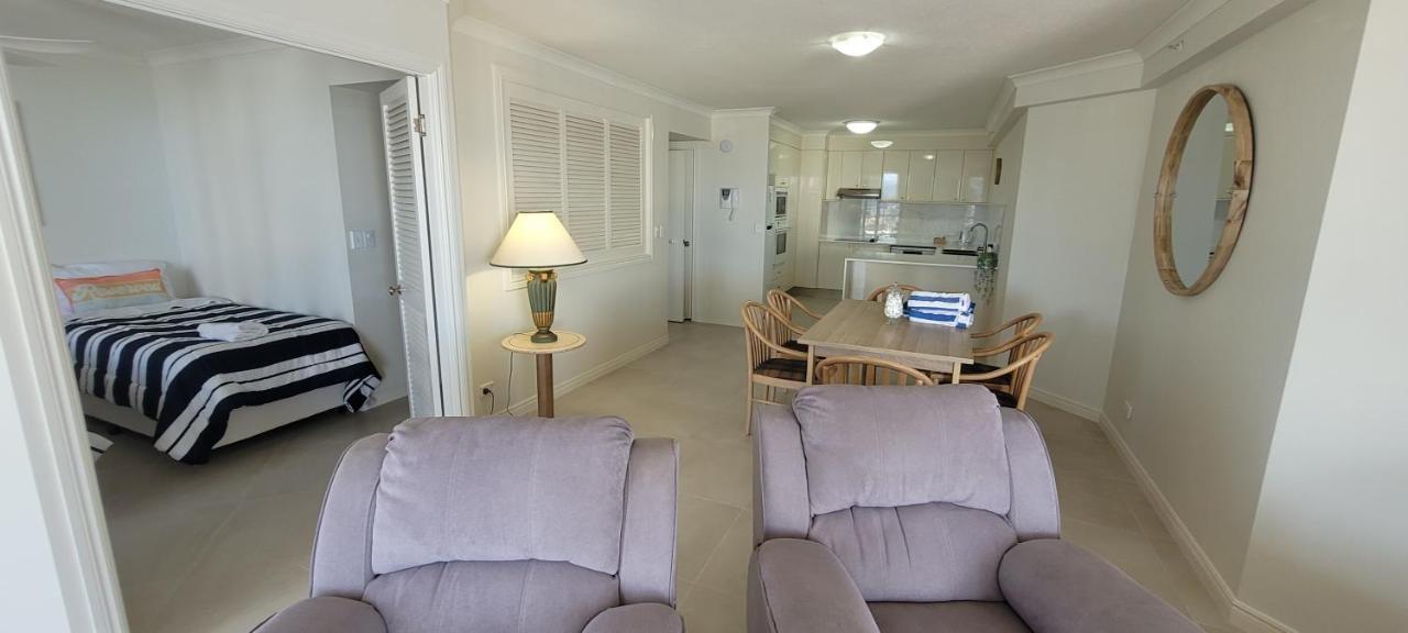 Apr Private Suites Moroccan By The Beach Gold Coast Eksteriør billede