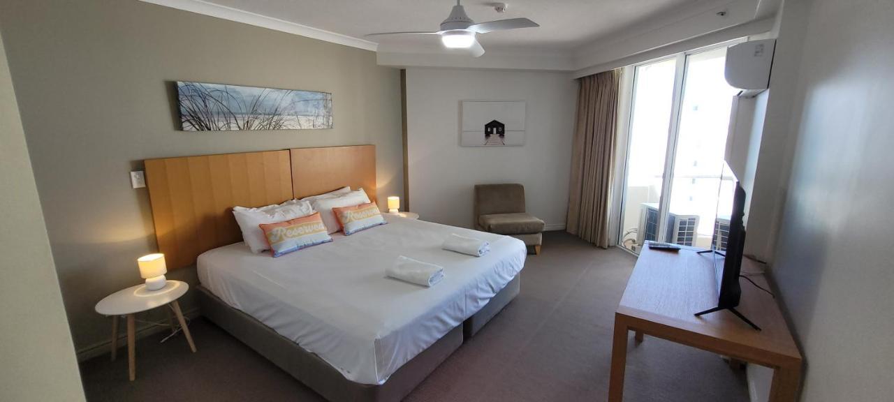 Apr Private Suites Moroccan By The Beach Gold Coast Eksteriør billede