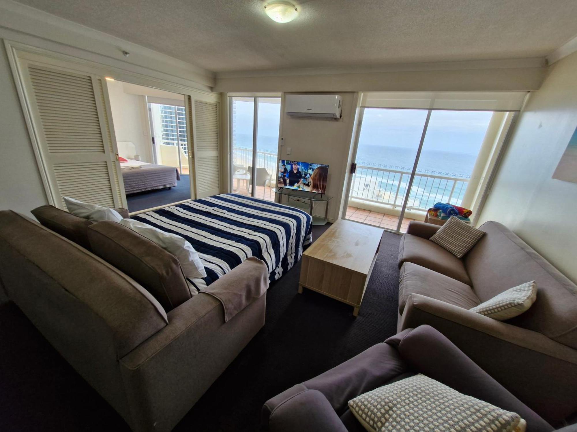 Apr Private Suites Moroccan By The Beach Gold Coast Værelse billede