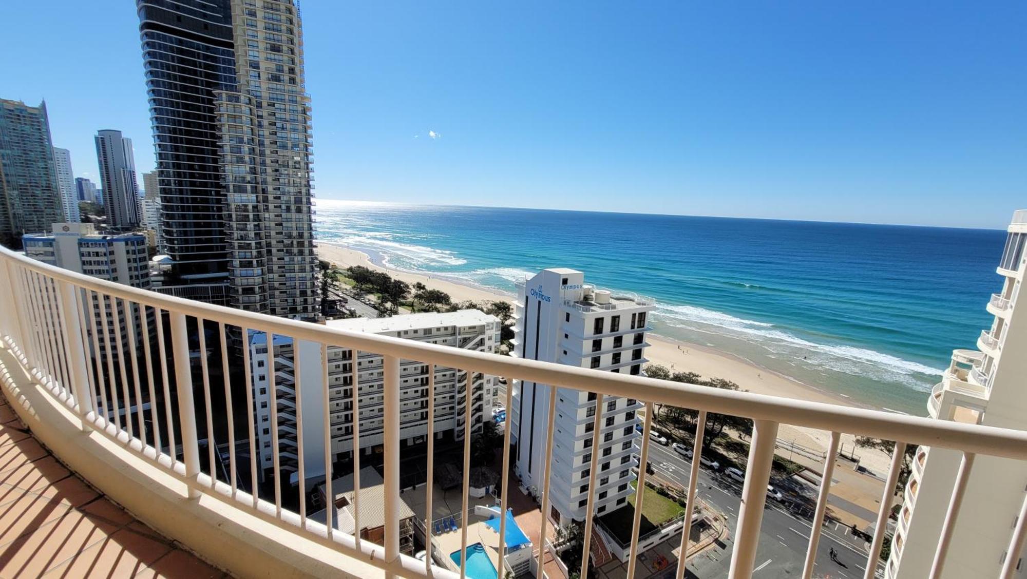 Apr Private Suites Moroccan By The Beach Gold Coast Værelse billede