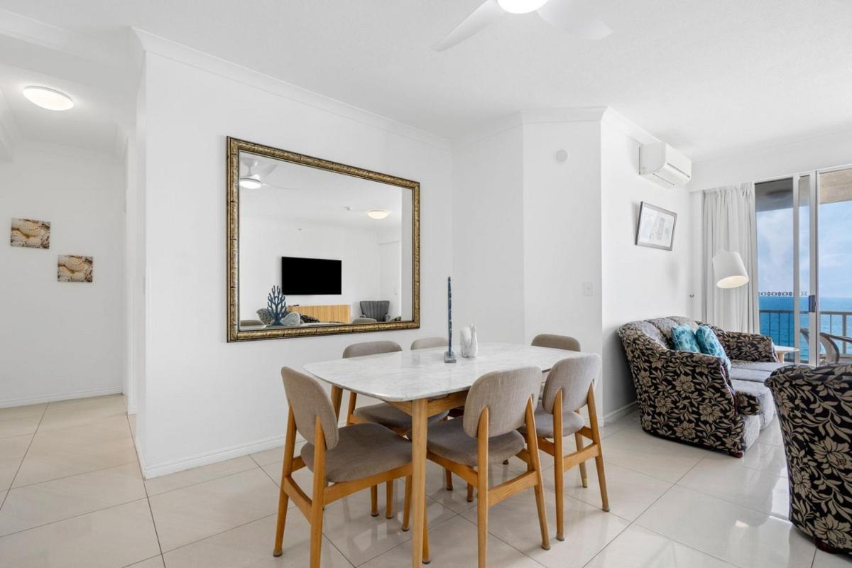 Apr Private Suites Moroccan By The Beach Gold Coast Eksteriør billede