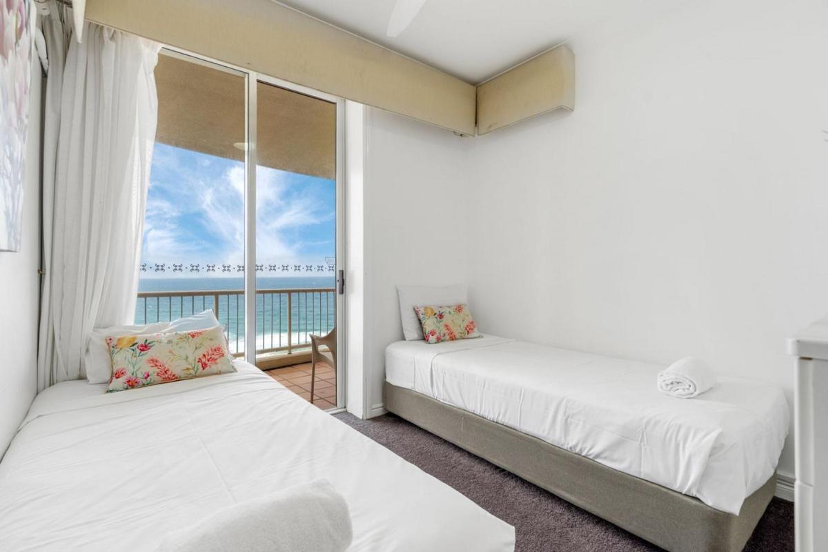 Apr Private Suites Moroccan By The Beach Gold Coast Eksteriør billede